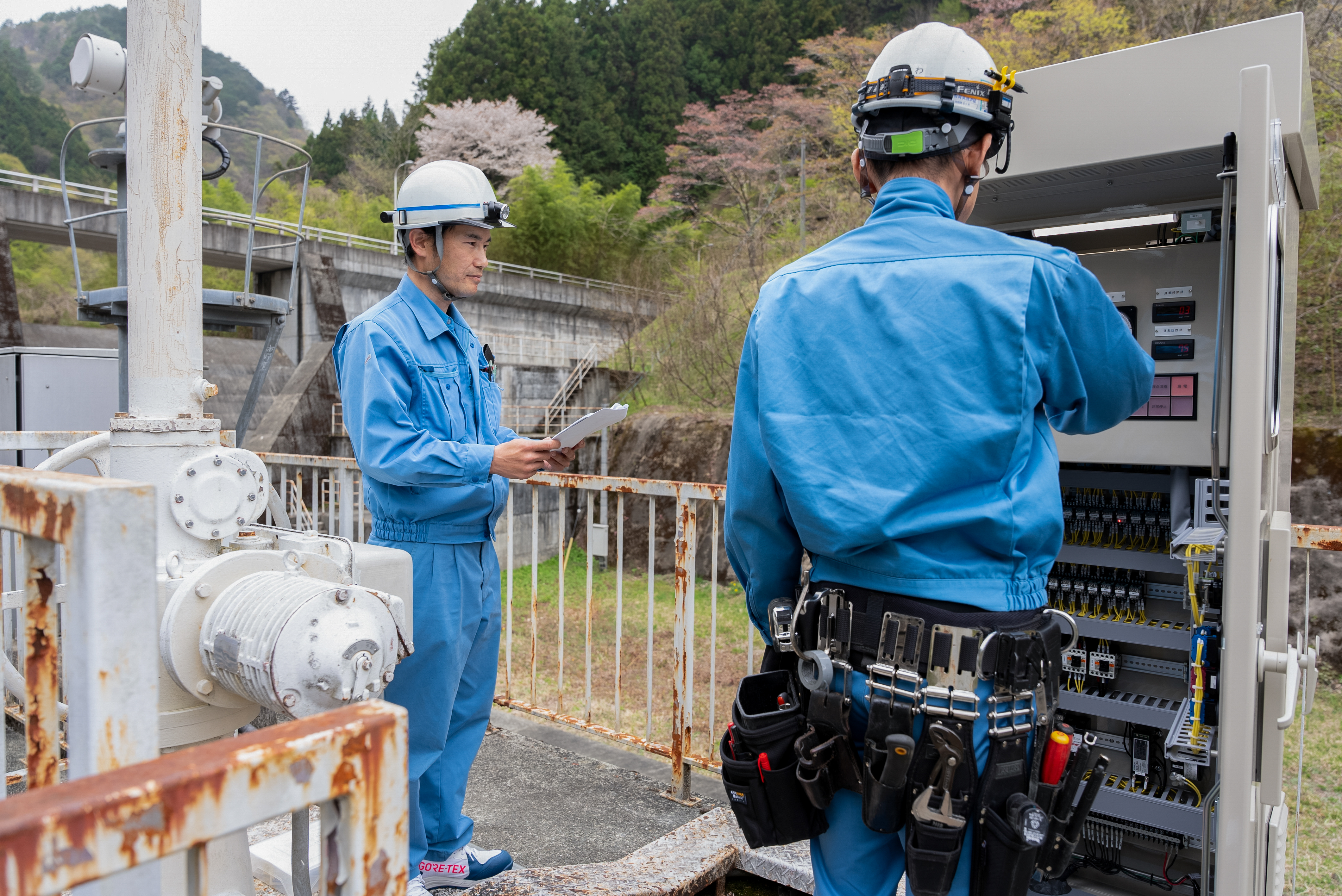 通信・監視・気象観測・電気設備